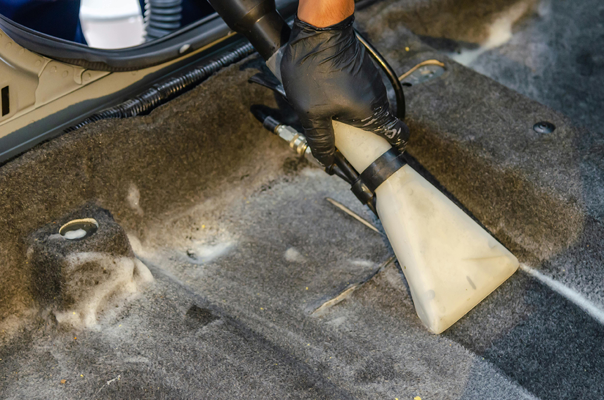 How to Remove Salt Stains From a Car Carpet